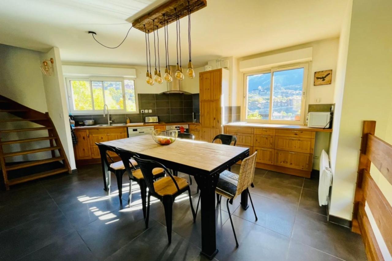 Large Chalet With Terrace And View In Briancon Apartman Kültér fotó