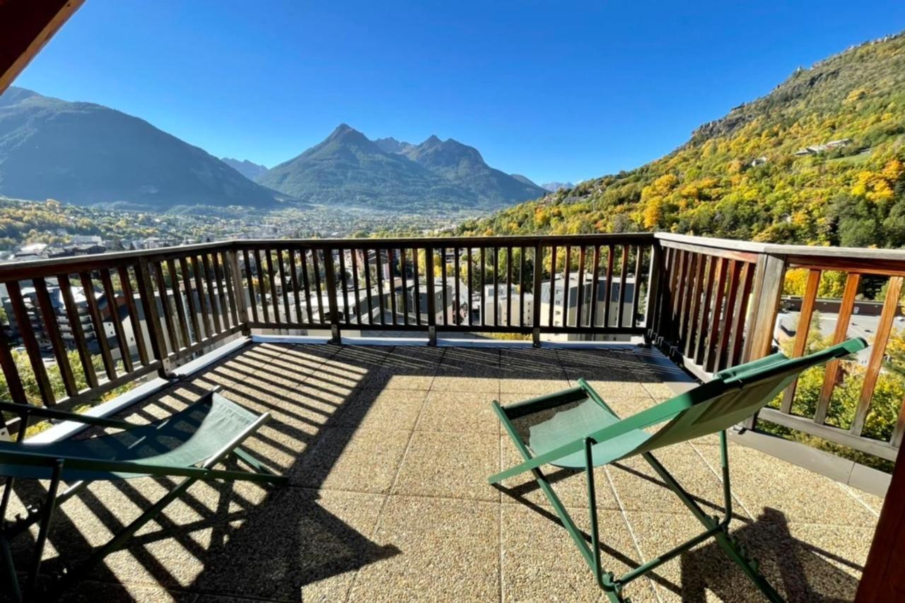 Large Chalet With Terrace And View In Briancon Apartman Kültér fotó